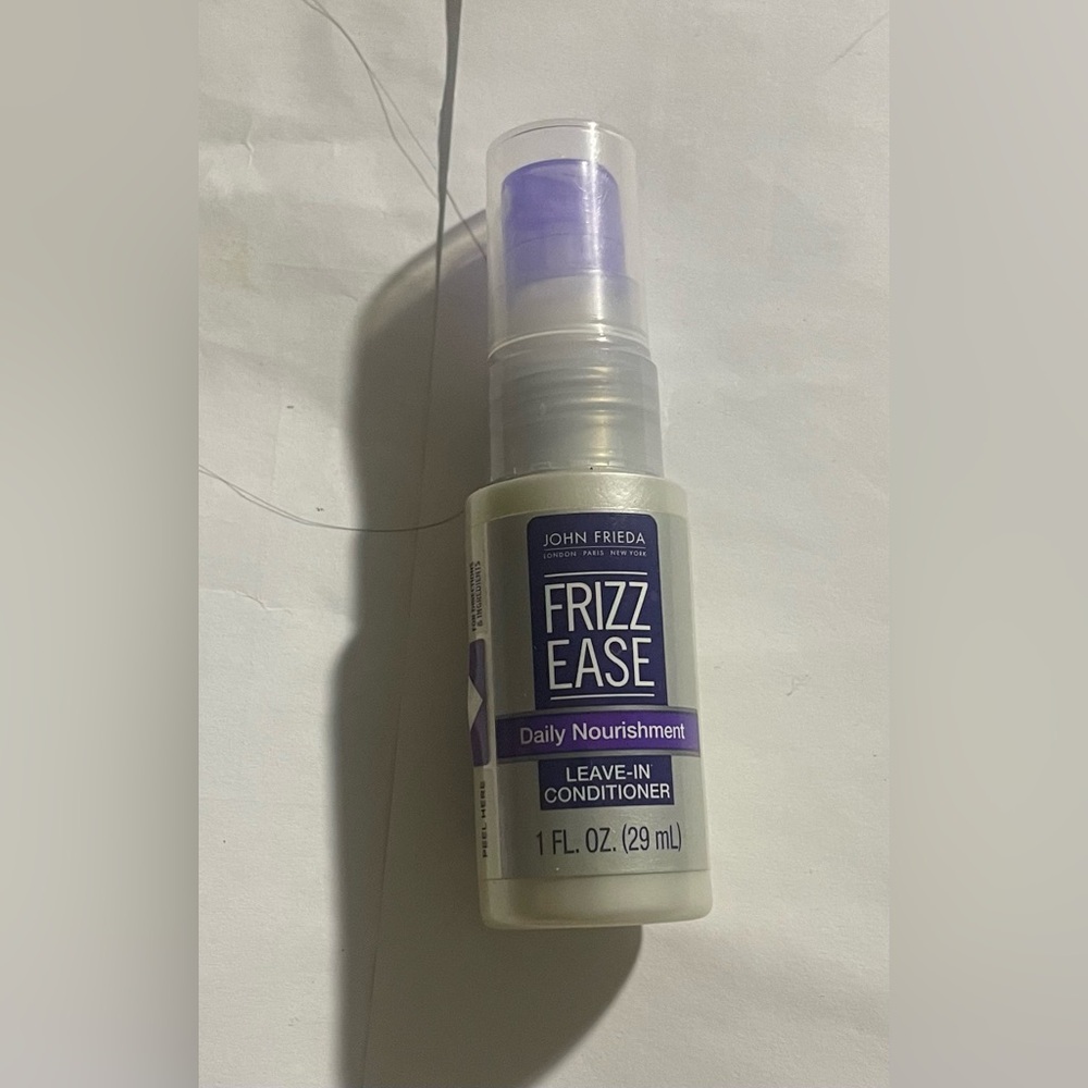 Frizz Ease Daily Nourishment Leave-In Conditioner, 1 Oz